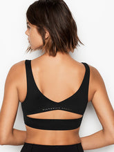 Cargar imagen en el visor de la galería, UNLINED ESSENTIAL PLUNGE BRALETTE
