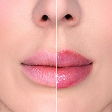 Cargar imagen en el visor de la galería, TRAVEL SIZE LIP INJECTION MAX PLUMP EXTRA STRENGTH
