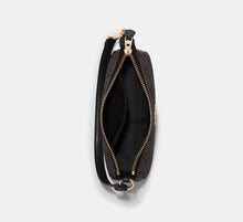 Cargar imagen en el visor de la galería, NOLITA 19 in signature canvas
