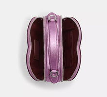 Cargar imagen en el visor de la galería, HEART CROSSBODY
