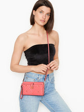 Cargar imagen en el visor de la galería, THE VICTORIA CONVERTIBLE CROSSBODY
