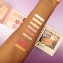 Cargar imagen en el visor de la galería, EYESHADOW PALETTE RACHEL
