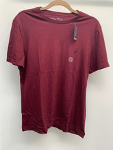 Cargar imagen en el visor de la galería, CLASIC LOGO T-SHIRT
