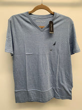 Cargar imagen en el visor de la galería, CLASIC LOGO T-SHIRT
