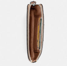 Cargar imagen en el visor de la galería, WRISTLET ONE ZIP SIGNATURE CANVAS
