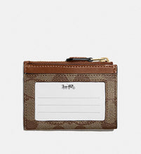 Cargar imagen en el visor de la galería, MINI SKINNY ID CASE IN SIGNATURE CANVAS
