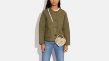 Cargar imagen en el visor de la galería, HEART CROSSBODY IN SIGNATURE CANVAS WITH HEART CHERRY PINK
