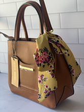 Cargar imagen en el visor de la galería, BBLEEKER COGNAG CROSSBODY MEDIUM
